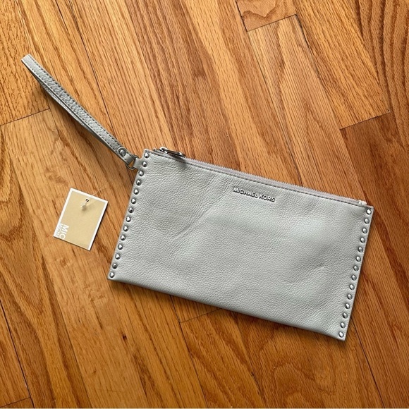 Micheal Kors Astor Silver Studded Cement Gray Wristlet One Size NWT *FLAWED* - Picture 2 of 15